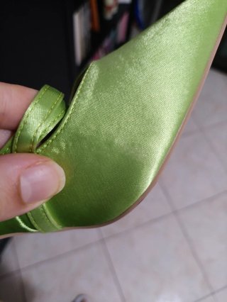 Scarpe verdi con tacco e cinturino