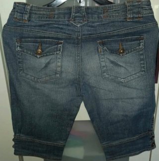 Pantalón vaquero bermuda capri