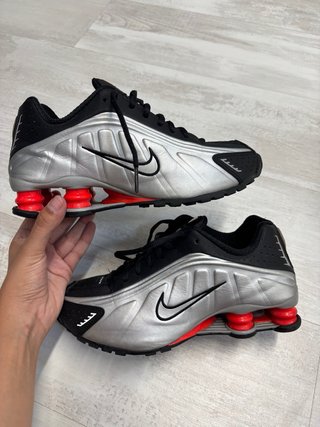 Nike Shox R4 Plata/Negro Poco Uso