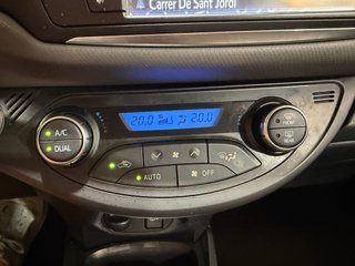 Toyota Yaris 2015 1.5 Active Hibrid