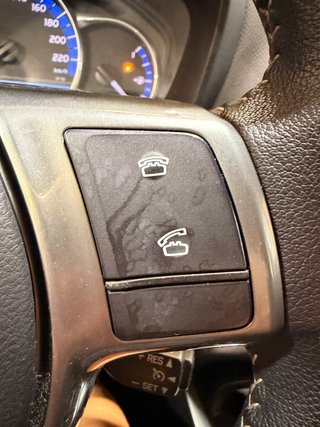 Toyota Yaris 2015 1.5 Active Hibrid