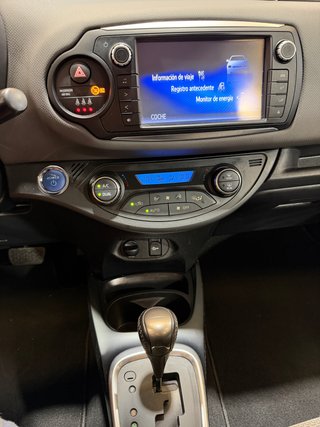 Toyota Yaris 2015 1.5 Active Hibrid