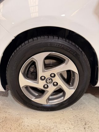 Toyota Yaris 2015 1.5 Active Hibrid