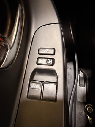 Toyota Yaris 2015 1.5 Active Hibrid