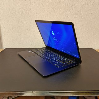 ASUS ZENBOOK 3 DELUXE, i5 7200U 2.5, 8 GB, 512 GB
