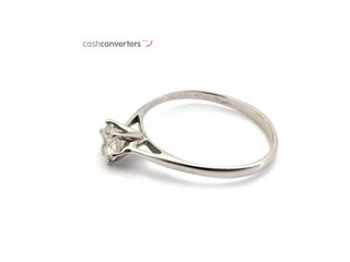 anillo oro 18k con piedra con circonita