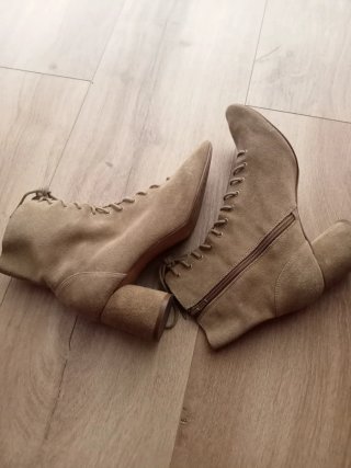 Botines de piel para mujer