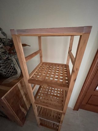 Estantería de madera