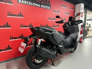HONDA ADV 350 DEL AÑO 2023 !!! IMPECABLE ESTADO !!