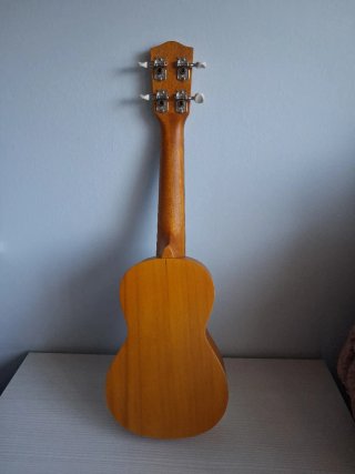 Ukelele yellow con funda