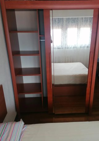Armario puertas correderas con espejo