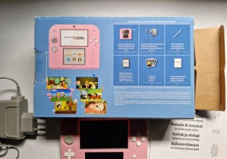 Nintendo 2DS Rosa Tomodachi Life