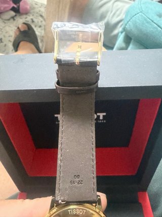Reloj Tissot Dorado y Negro