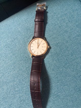 Reloj Tissot Dorado y Negro