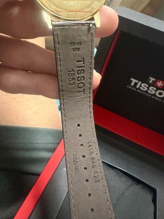 Reloj Tissot Dorado y Negro