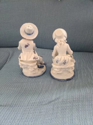Figuras de porcelana azul y blanco