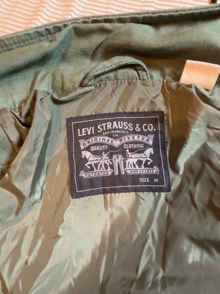 Parka Levi's estilo militar verde