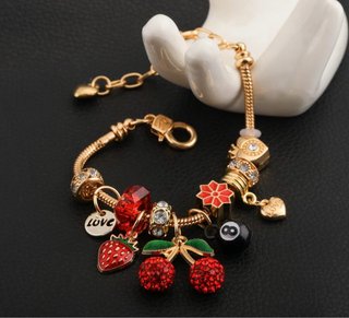 Pulsera estilo Pandora con dijes