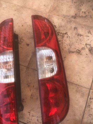 Pilotos trasero de fiat doblo