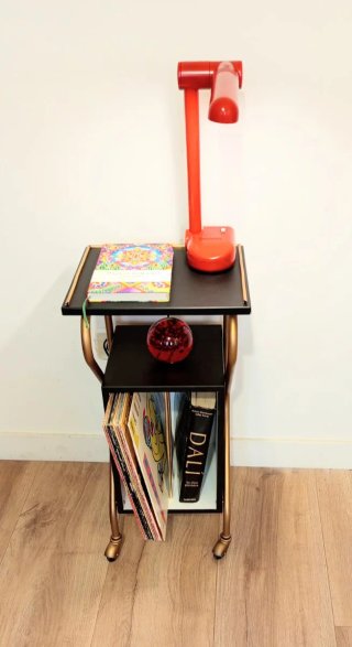 MESITA AUXILIAR MID CENTURY.
