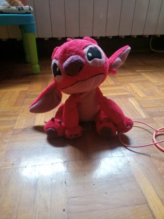 Peluches varios  Stitch y Perro