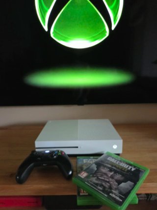 Xbox One S 1TB Bianca