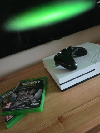 Xbox One S 1TB Bianca