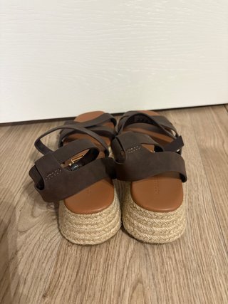Sandalias tiras con plataforma cañamo Woman Secret