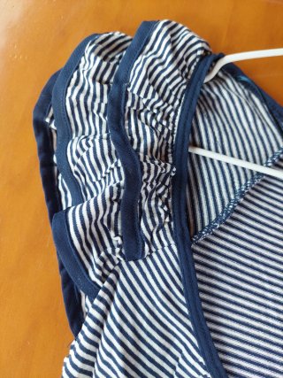 Camiseta H&M Rayas Azul y Blanco Mujer