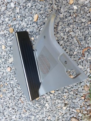 Reposapiés BMW M5 E34