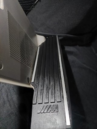 Reposapiés BMW M5 E34