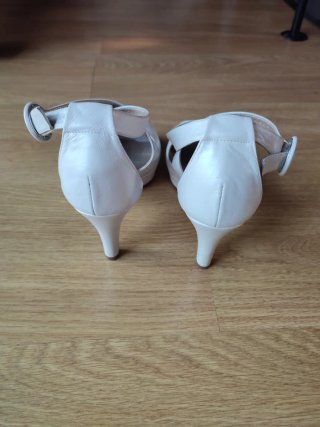 Sandalias blancas tacón talla 39
