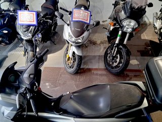 Yamaha N-MAX 125 Scooter