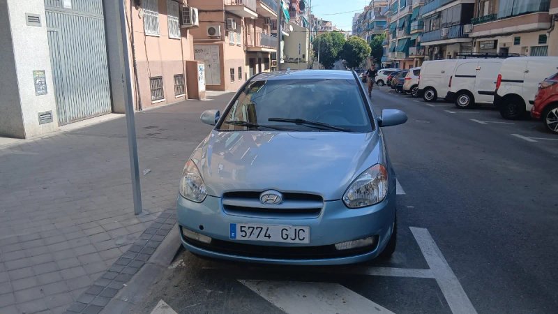 Hyundai Accent 2009 - foto 1