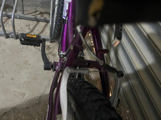 Bicicleta Conor con cambios Shimano. Sin frenos.