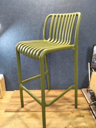 Taburete Alto Wendell 75 cm Apilable Verde
