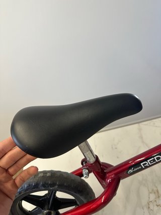Bicicleta sin pedales Chicco Roja