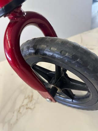 Bicicleta sin pedales Chicco Roja