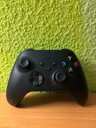 Xbox Series S + 3 mandos