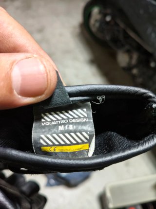 Guantes V Quatro Negros