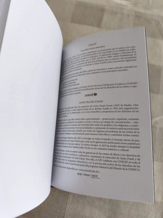 ¿Dónde está Anne Frank? / Where is Anne Frank?