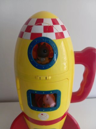 Cohete Peppa Pig con Coche y Figuras