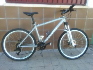Bicicleta B-twin Rockrider 500 26