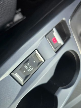 Peugeot 2008 1.5 hdi 102 cv 2020