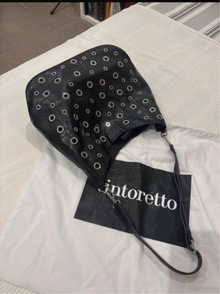 Bolso Tintoreto Negro con Ojetes