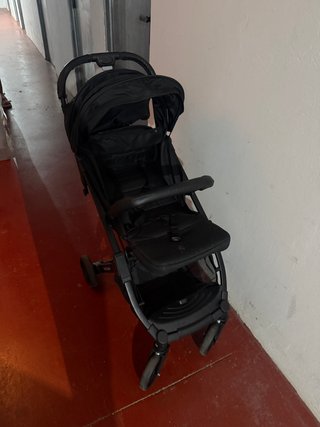 Carro de bebé plegable con ruedas