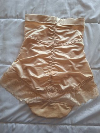 Faja moldeadora de cintura alta color nude – nueva