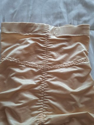 Faja moldeadora de cintura alta color nude – nueva