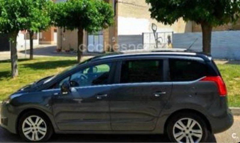 Peugeot 5008 2015 - foto 1