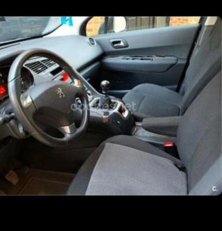 Peugeot 5008 2015